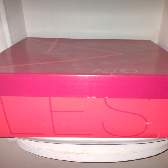 Kellie and Katie Size 7 Shoes - Picture 2 of 11